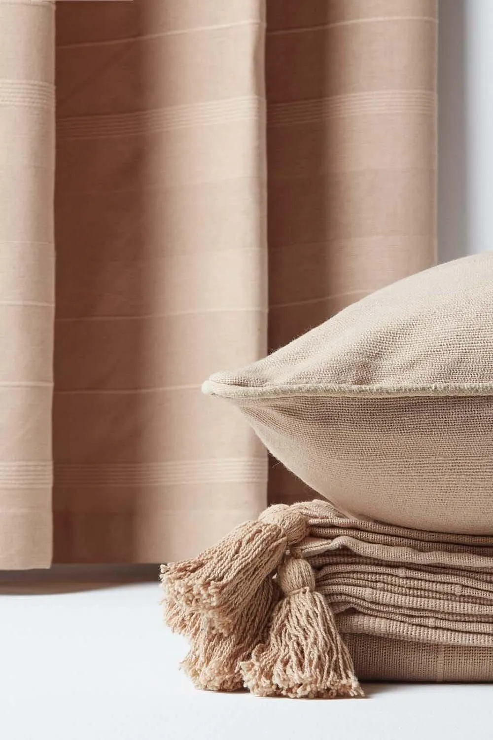 Homescapes Cotton Rajput Ribbed Cushion Cover in Beige 5