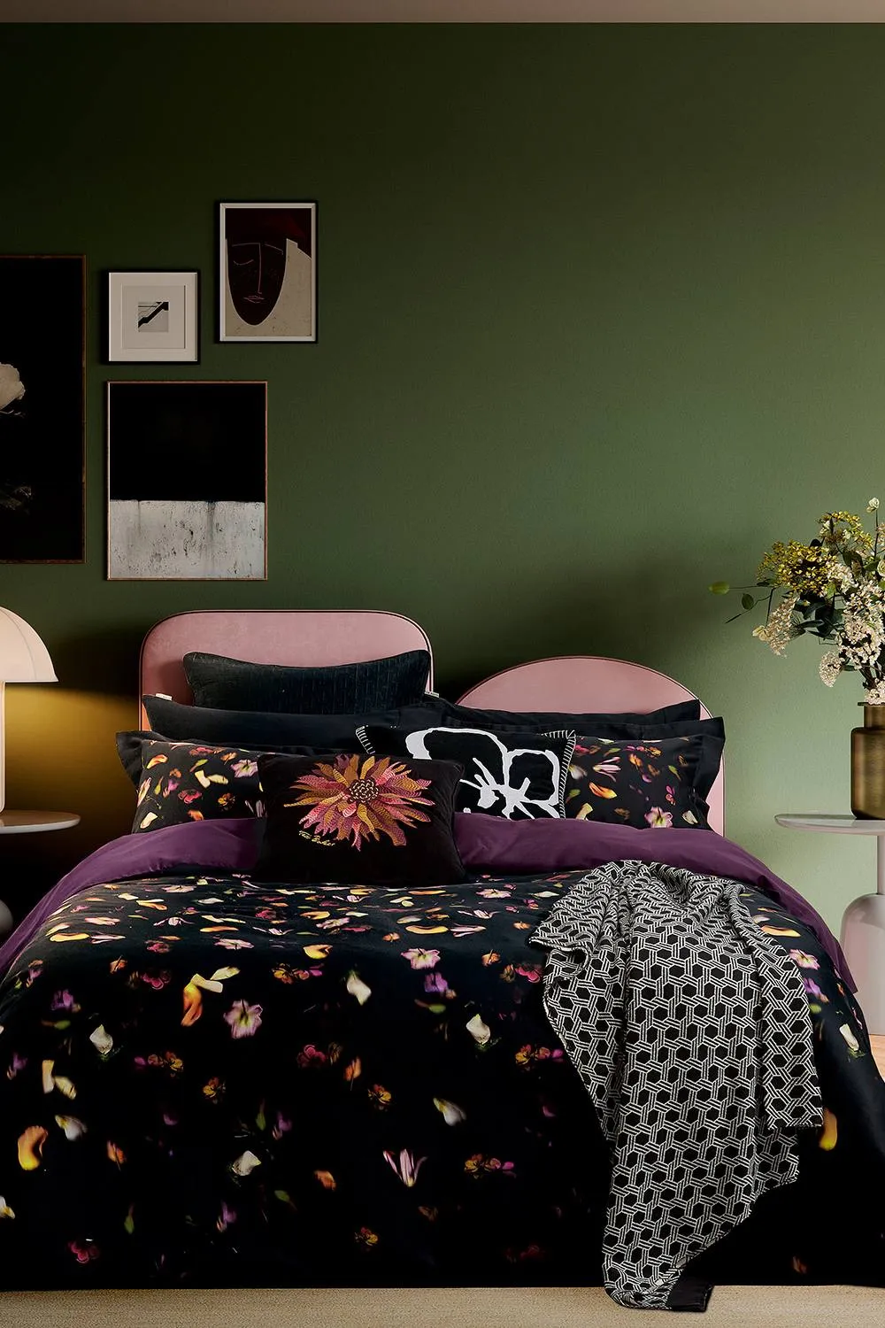 Ted Baker 'Scattered Floral' Cotton Sateen Duvet Cover Set in Black