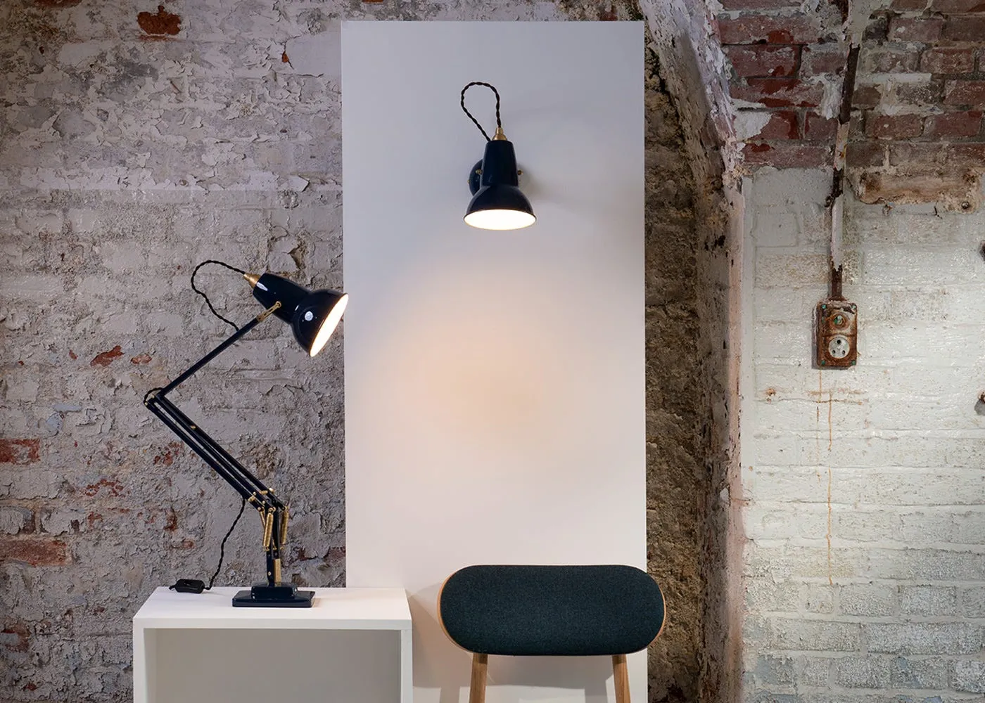 Anglepoise Original 1227 Brass Wall Light Jet Black 2