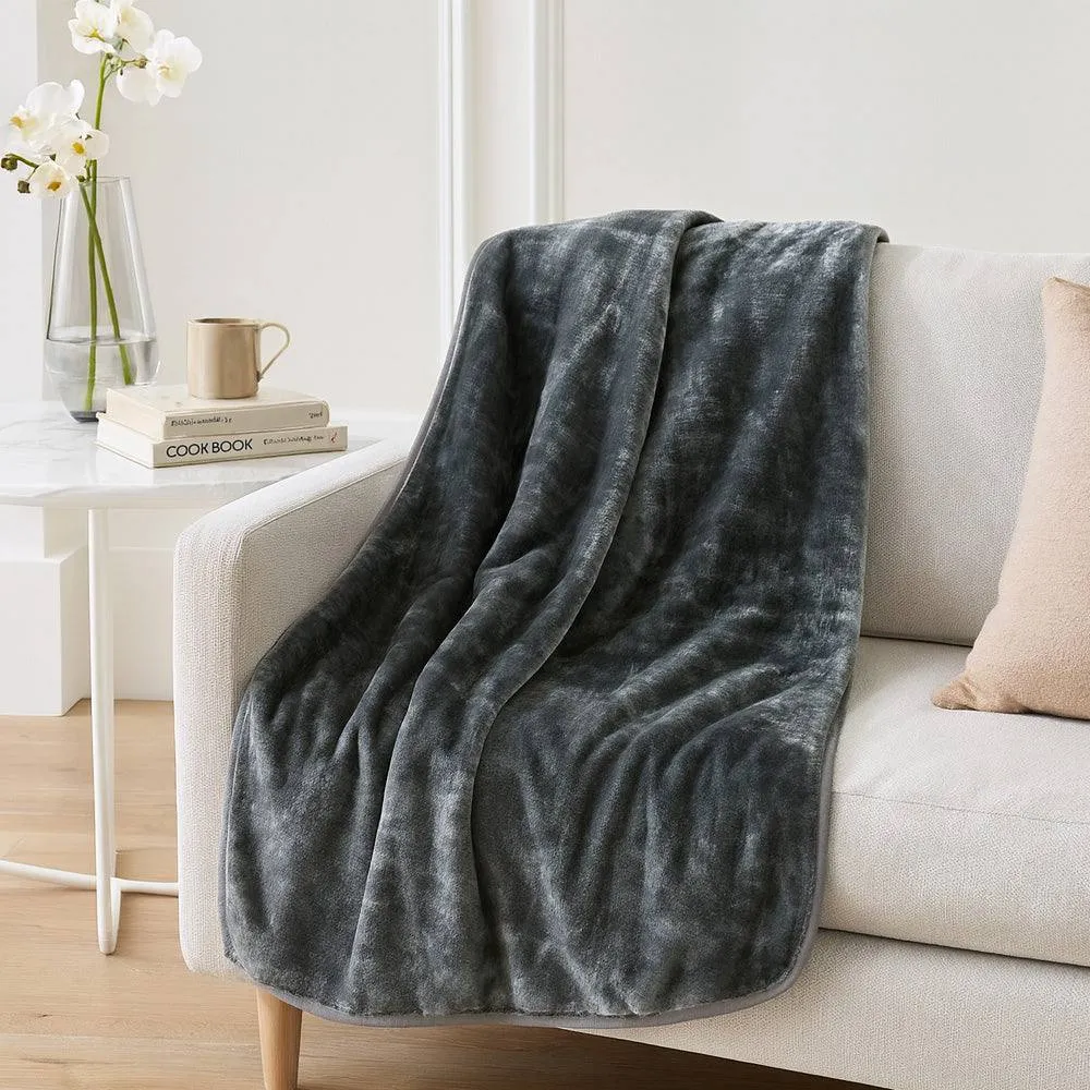 Voltico Faux Mink Throw - Charcoal, 150 × 200 cm in Charcoal