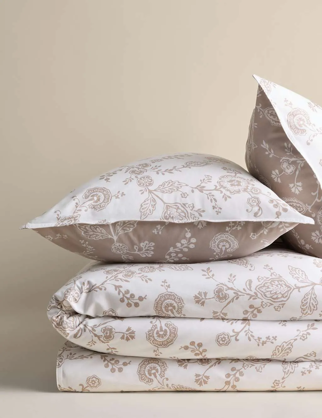 M&S Cotton Rich Trailing Floral Bedding Set Linen