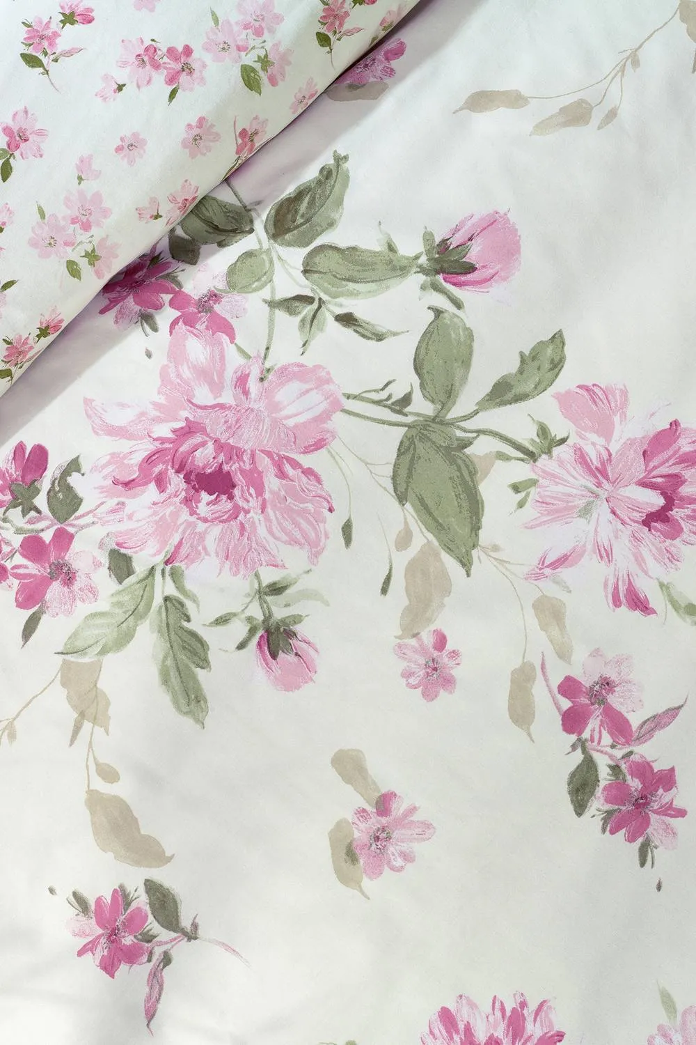 Catherine Lansfield 'Avebury Floral' Reversible Duvet Cover Set in Cream 4