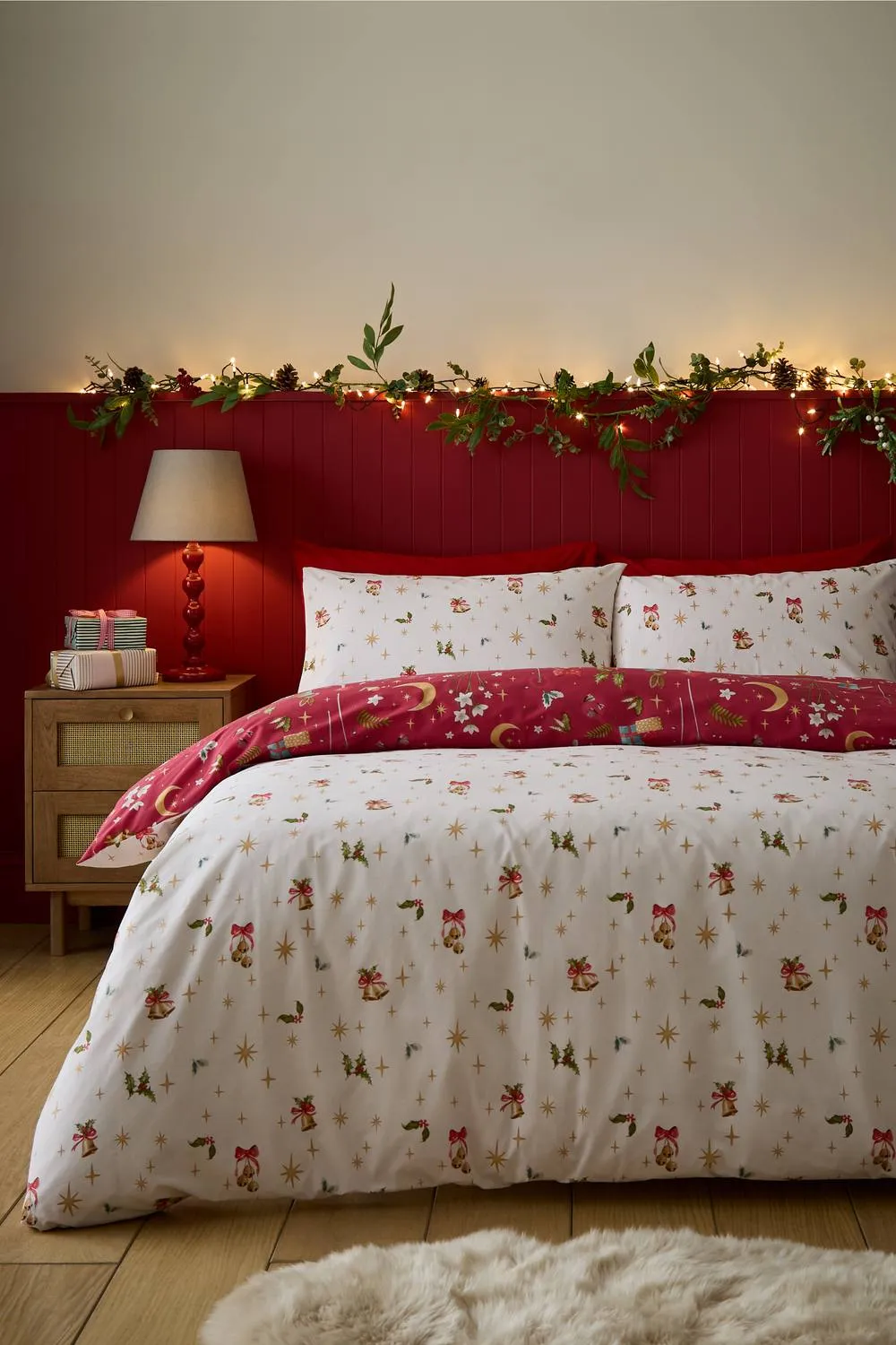 Catherine Lansfield Christmas Enchanted Twilight Reversible Duvet Cover Set in Red 2