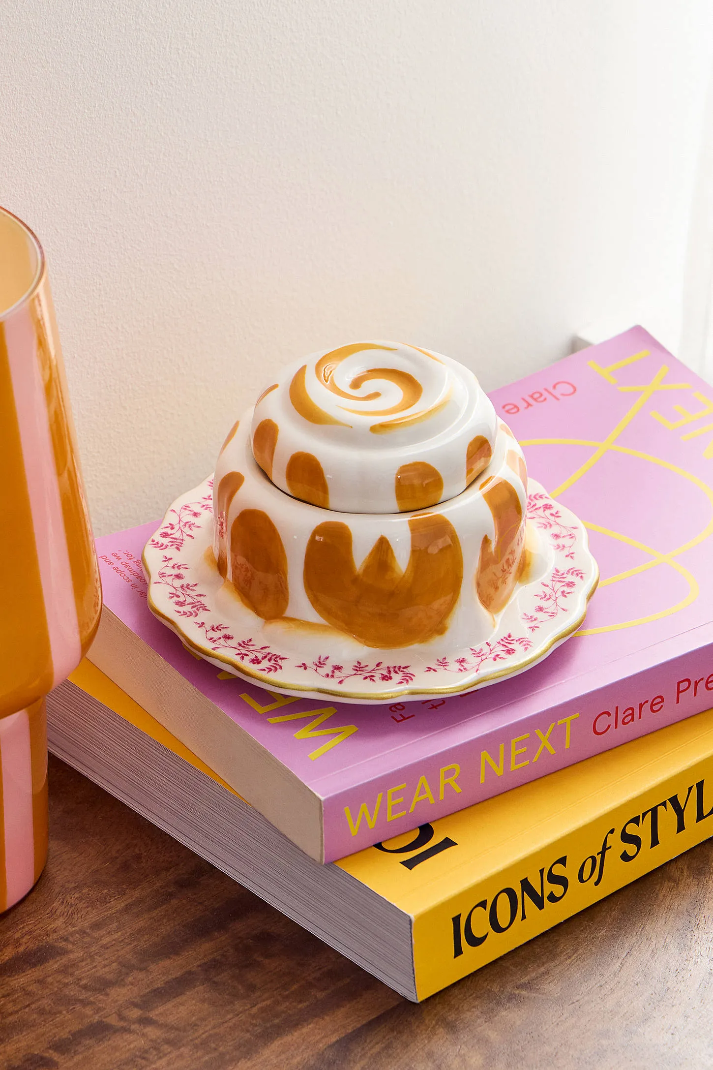 Cinnamon Bun Candle 2