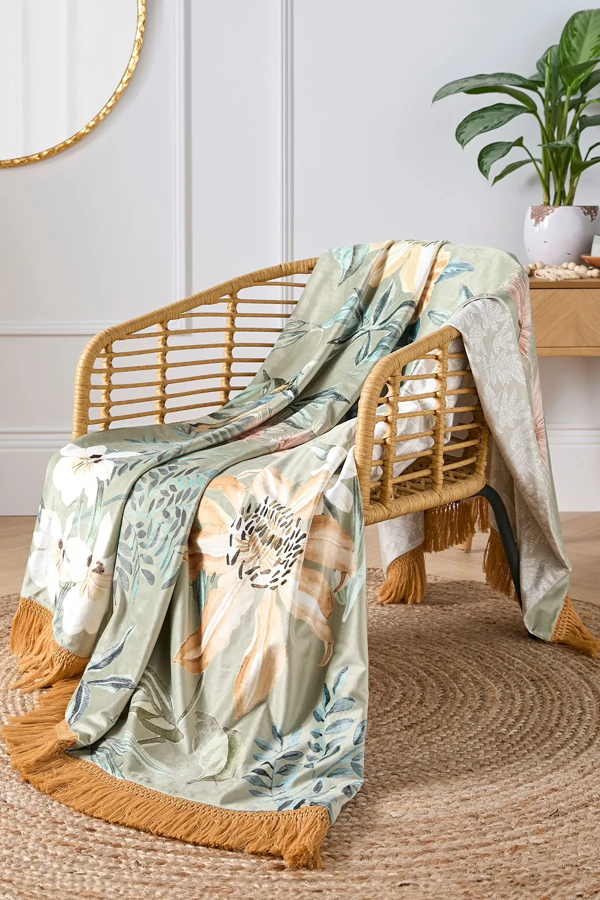 Soiree 'Sagara' Large Floral Print Soft Touch Velvet Throw in Green