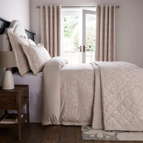 Dorma Winchester Bedspread 5