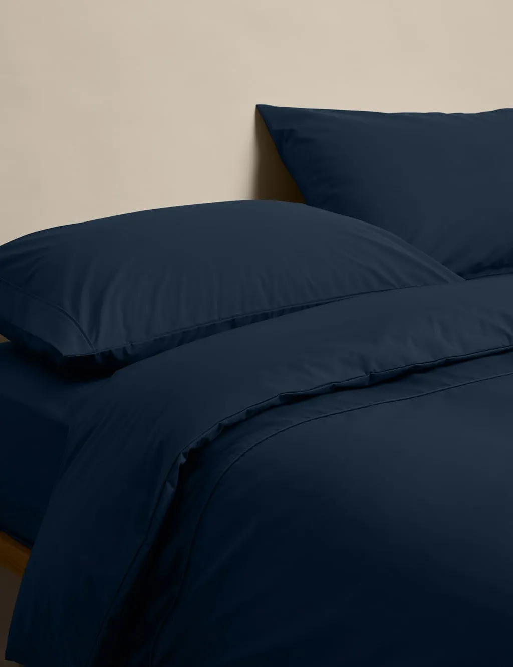 M&S Egyptian Cotton 230 Thread Count Crisp Bedding Set Navy