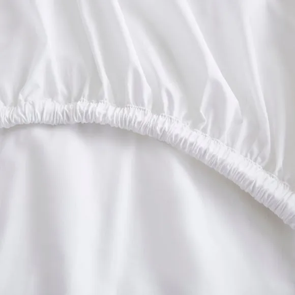 True Grip® 200 Thread Count Fitted Sheet 2