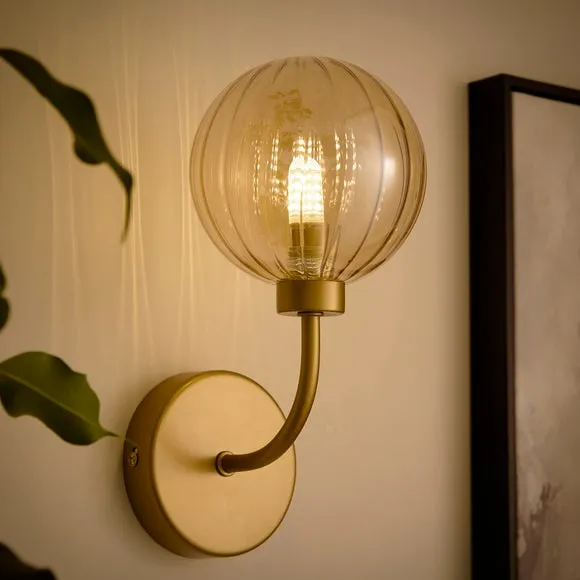 Luxe Ribbed LED Wall Light 2