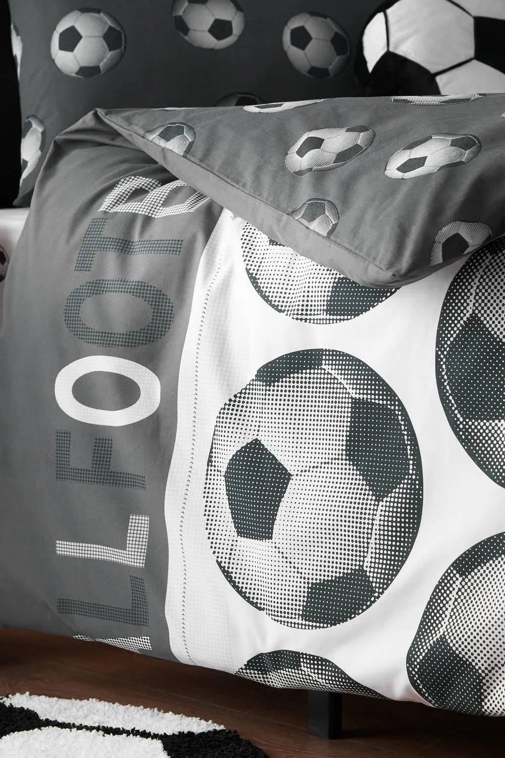 Catherine Lansfield Football Duvet Set in Grey 4