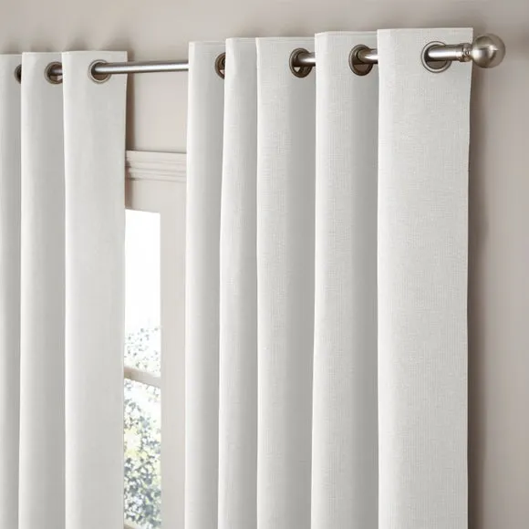 Wynter Thermal Eyelet Curtains 1