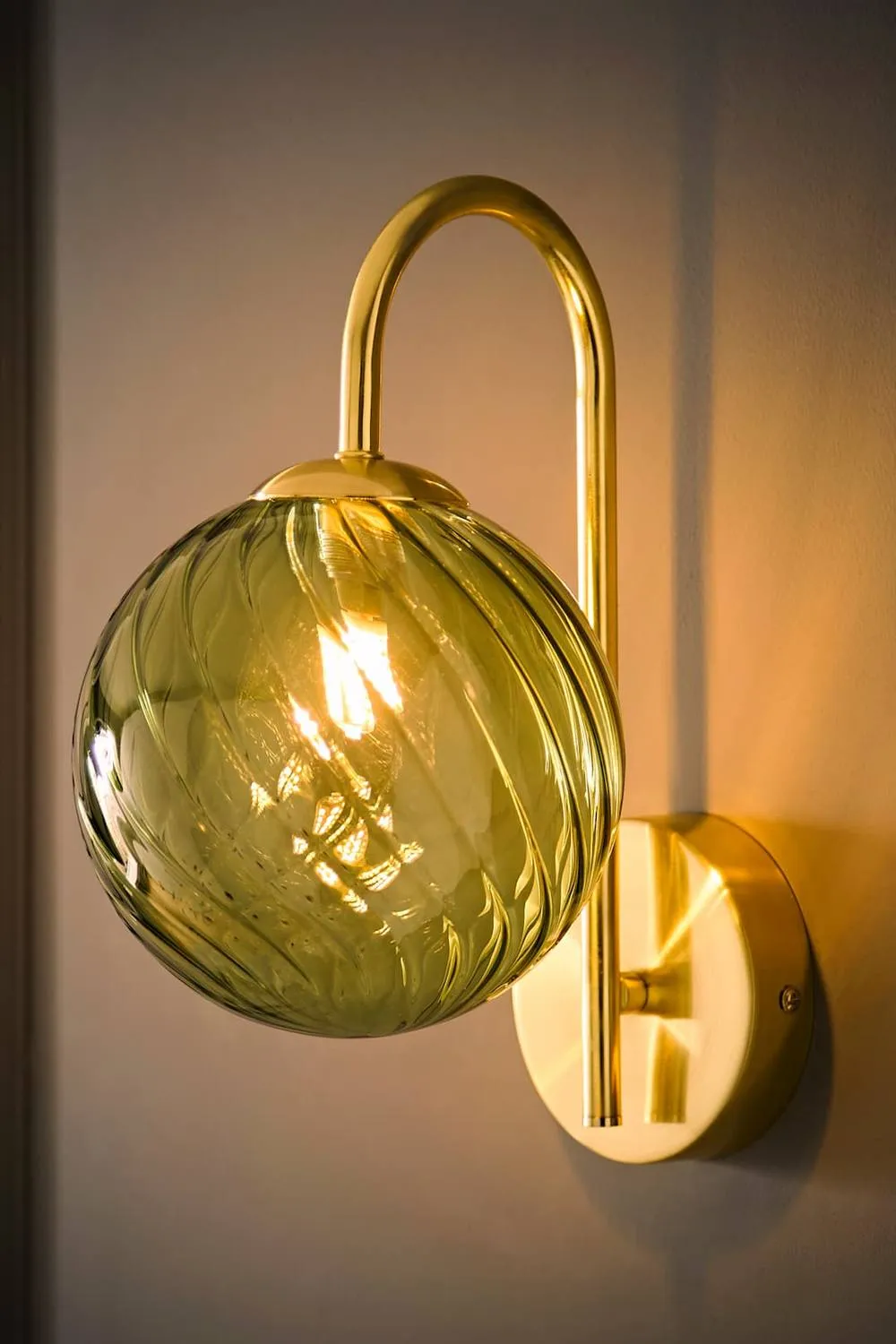 ValueLights Sydney Pair Glass Swirl Shades Metal Wall Light Fittings in Gold 3