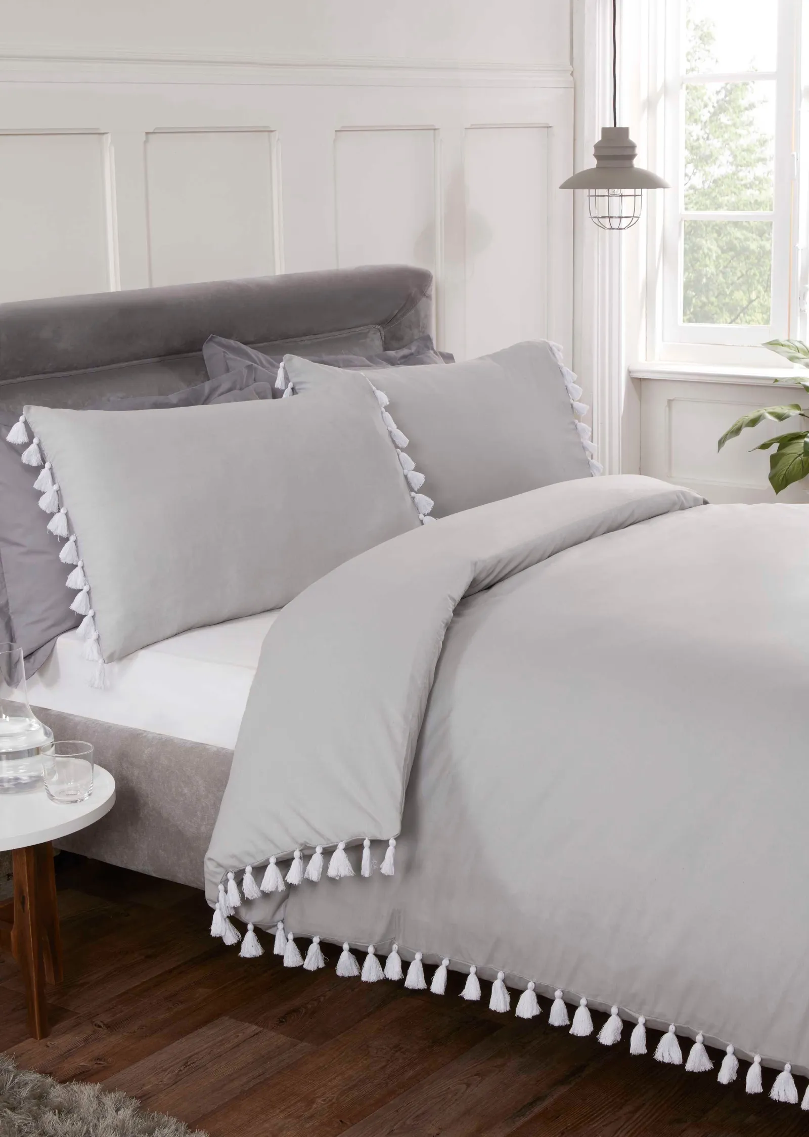 Rapport Home Tassel Polycotton Duvet Cover Set With Pillowcase in Silver