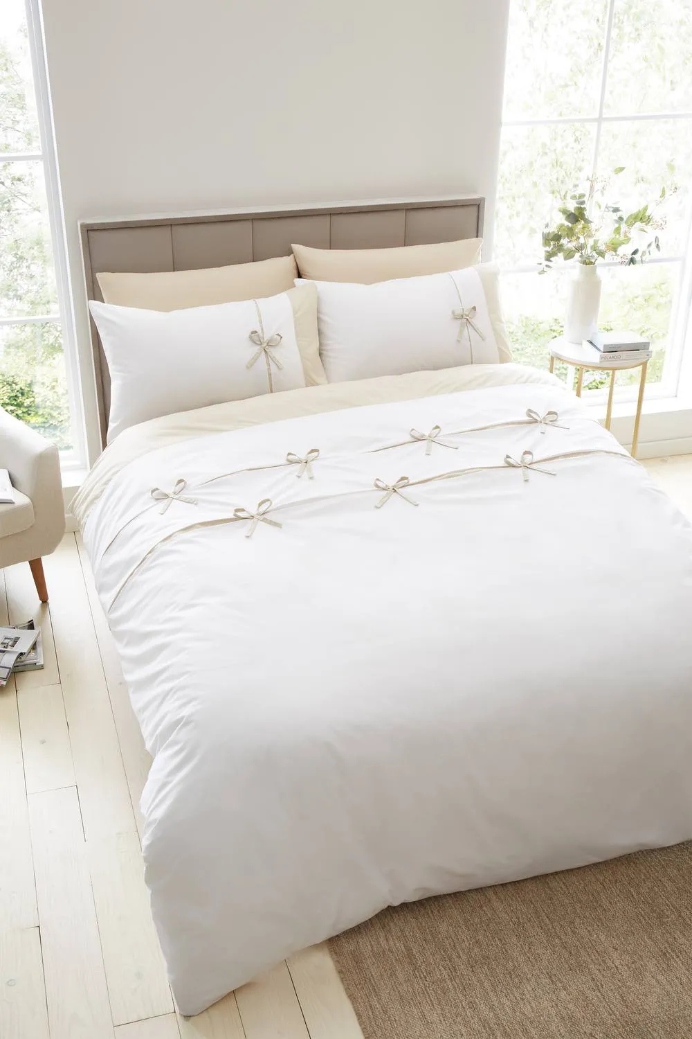 Catherine Lansfield Milo Bow Duvet Set in Natural 1