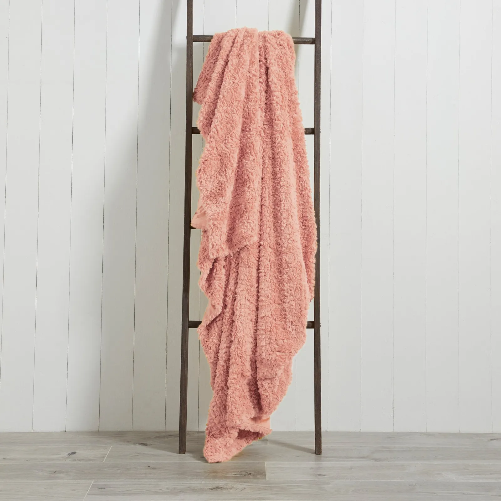 Tundra 130cm x 180cm Throw Blush