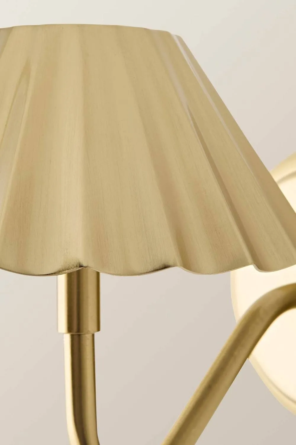 ValueLights Avery Portable Rechargeable Easy Fit Wall Light Fitting in Gold 4