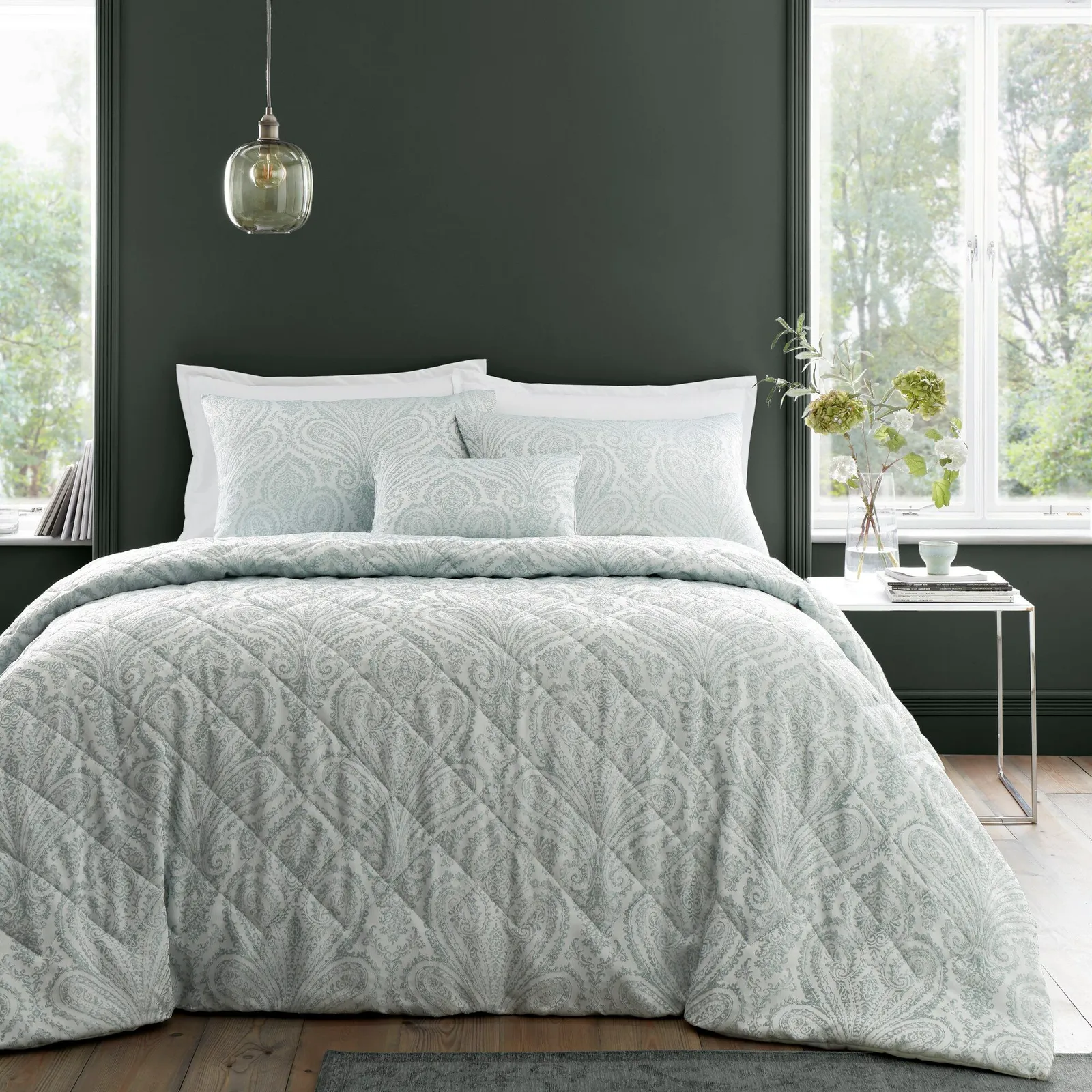 Portfolio Home Montpellier Paisley Jacquard Quilted Throw Blanket 200 x 230cm in Green