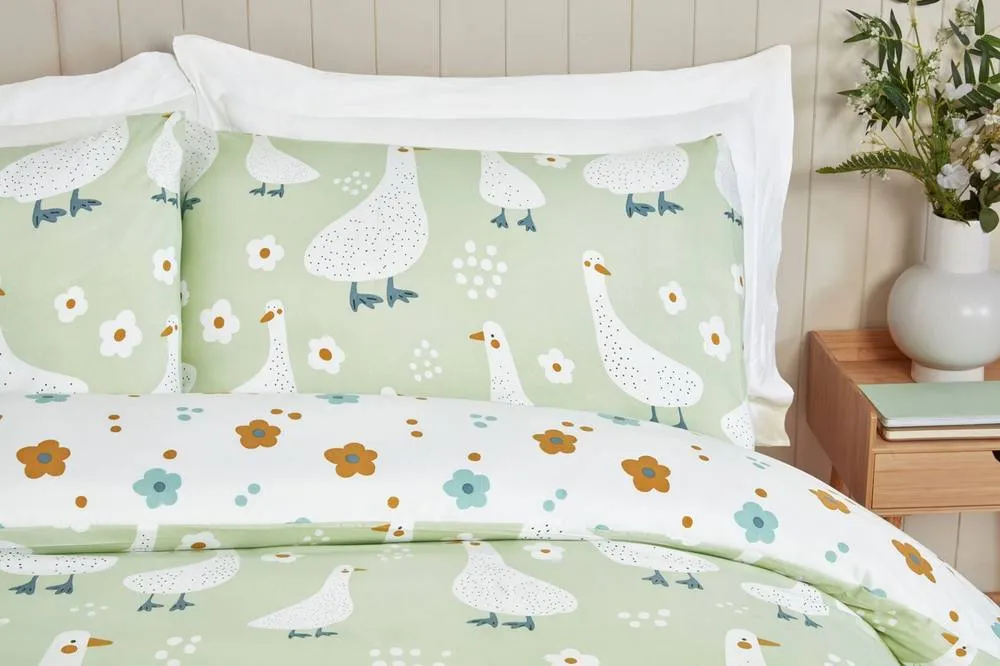 Rapport Home Jemima Duck Microfibre Duvet Cover Set with Pillowcase in Green 2
