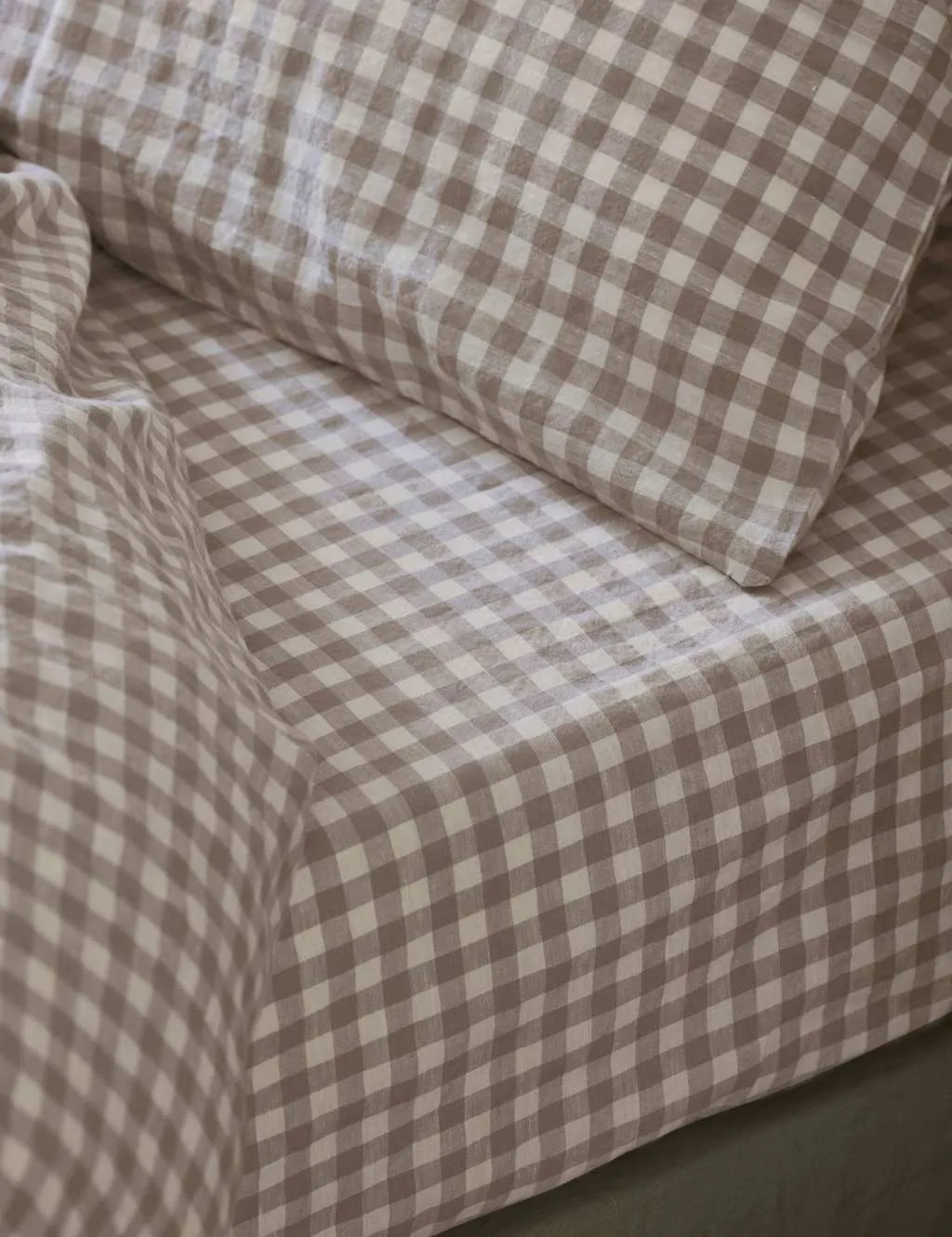 Piglet In Bed Pure Linen Gingham Fitted Sheet Oatmeal Mix