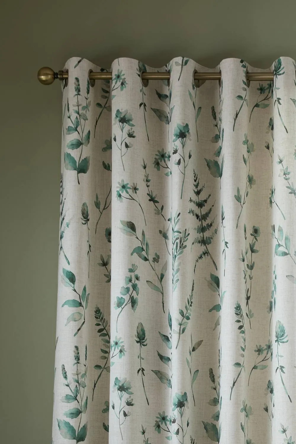 Catherine Lansfield 'Watercolour Leaves' Lined Eyelet Curtains 3