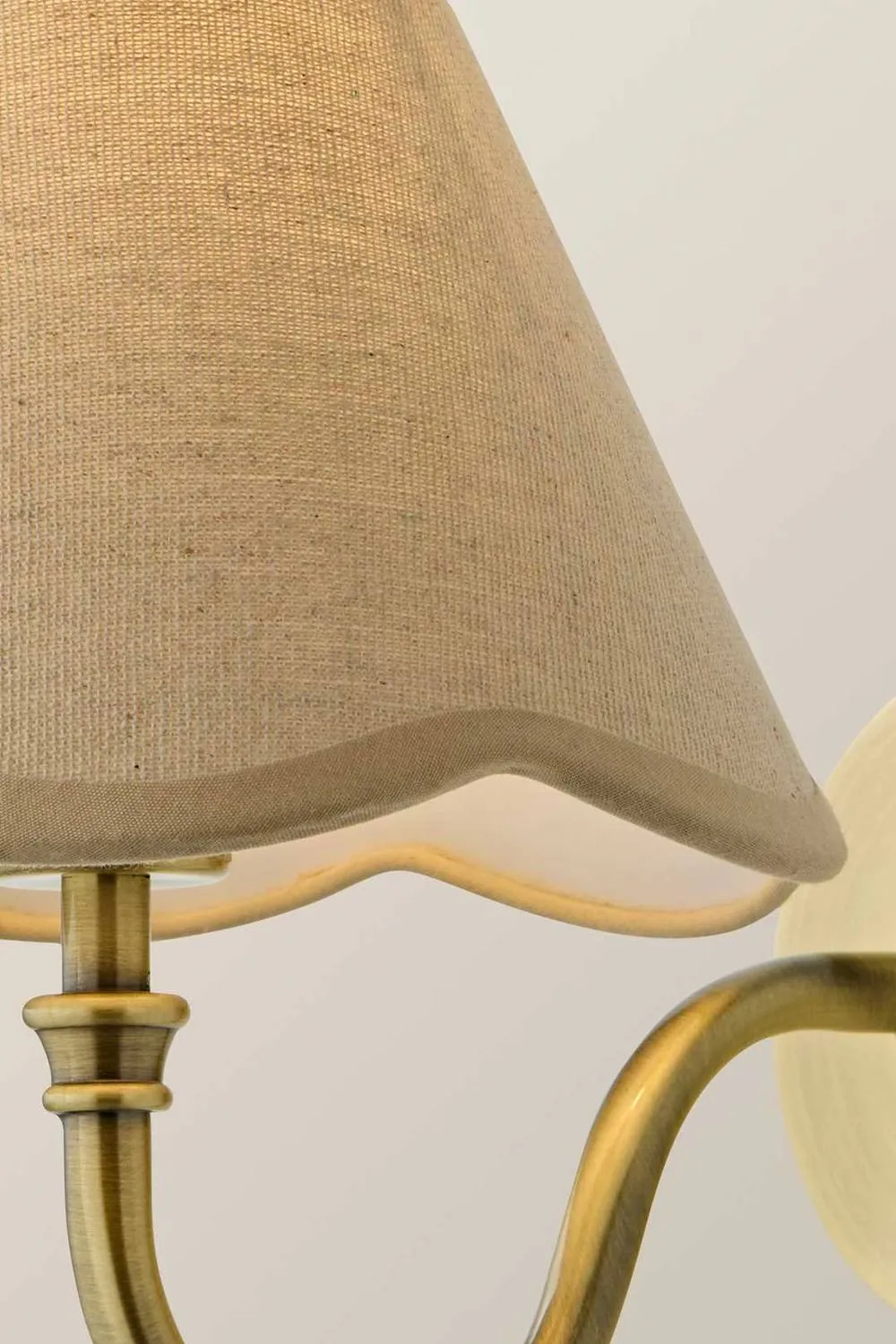 ValueLights Lowe Pair Scallop Flower Shade Metal Portable Rechargeable Wall Light in Gold 4