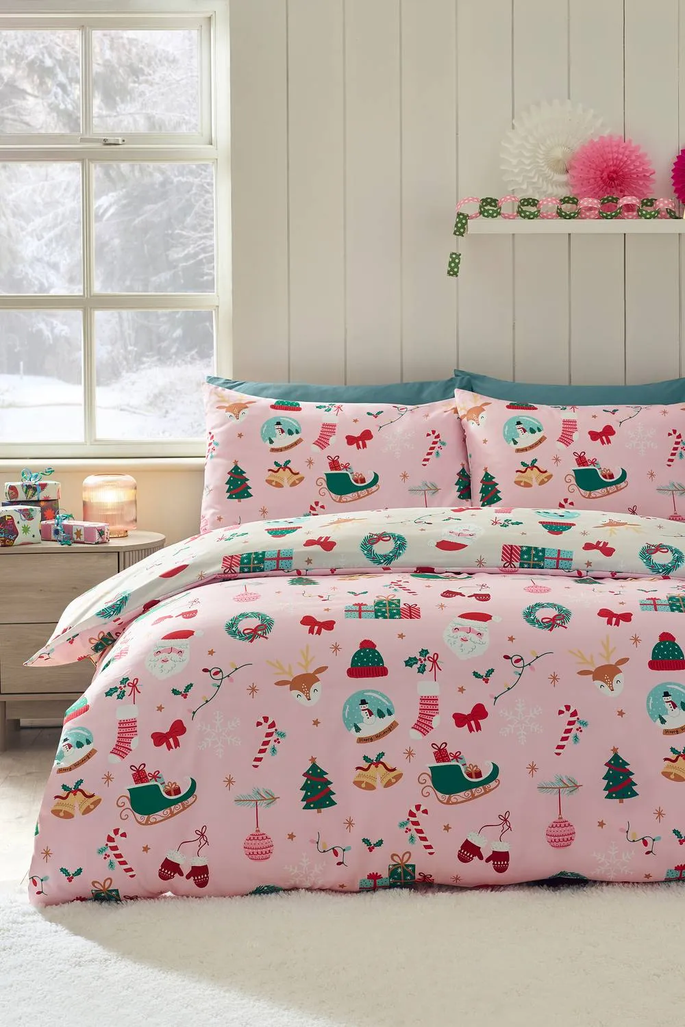 Catherine Lansfield 'Christmas Happy Holidays' So Soft Reversible Duvet Cover Set in Pink