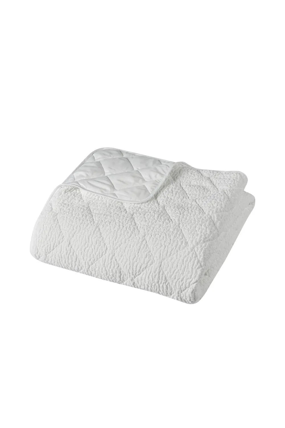 Catherine Lansfield 'Crinkle Seersucker Texture' Bedspread in White 4