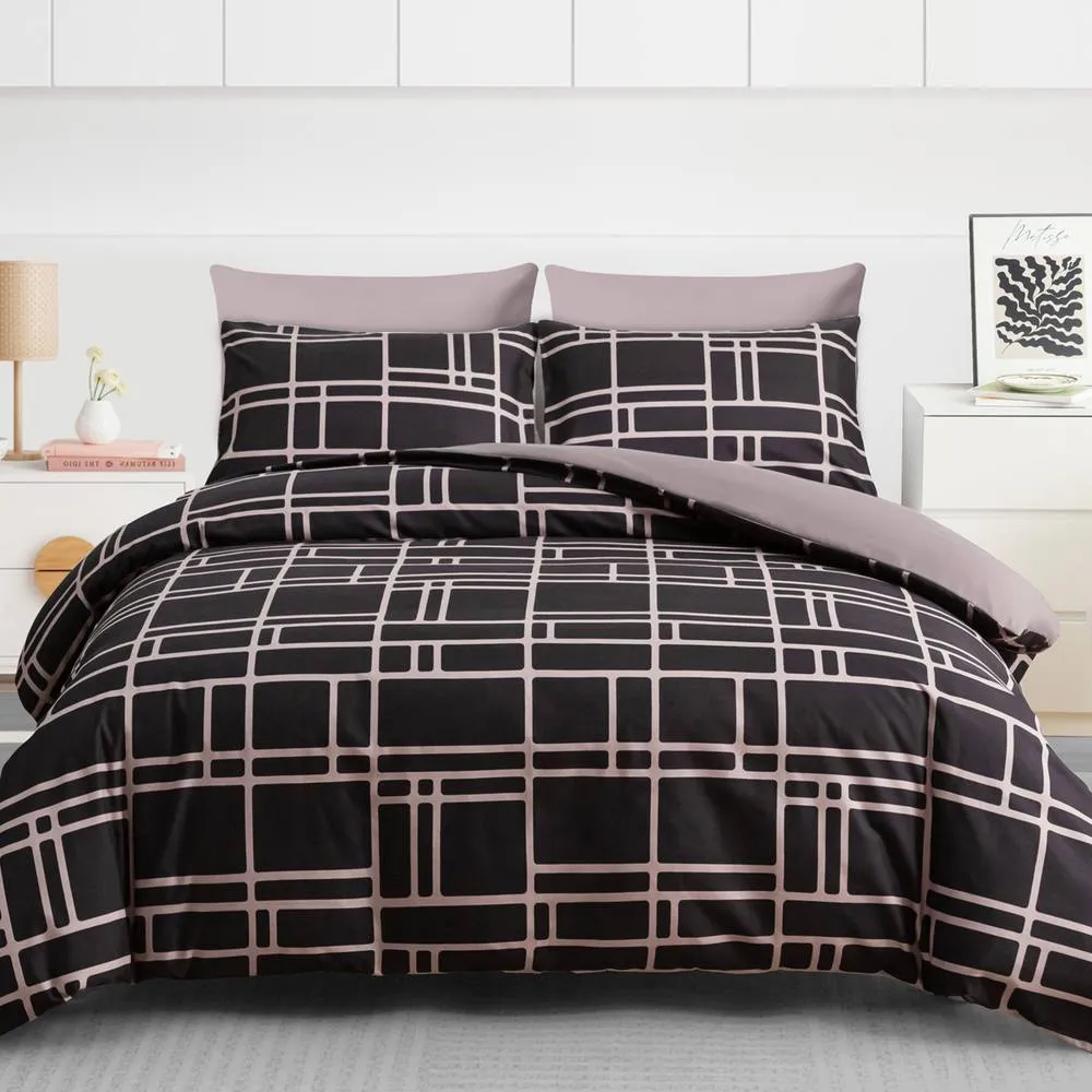 Pamposh Double Brushed Microfibre Duvet Cover Set With Zipper Closure in Black