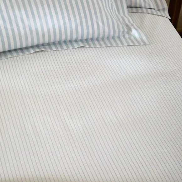 Hebden Narrow Stripe 100% Cotton Fitted Sheet 2