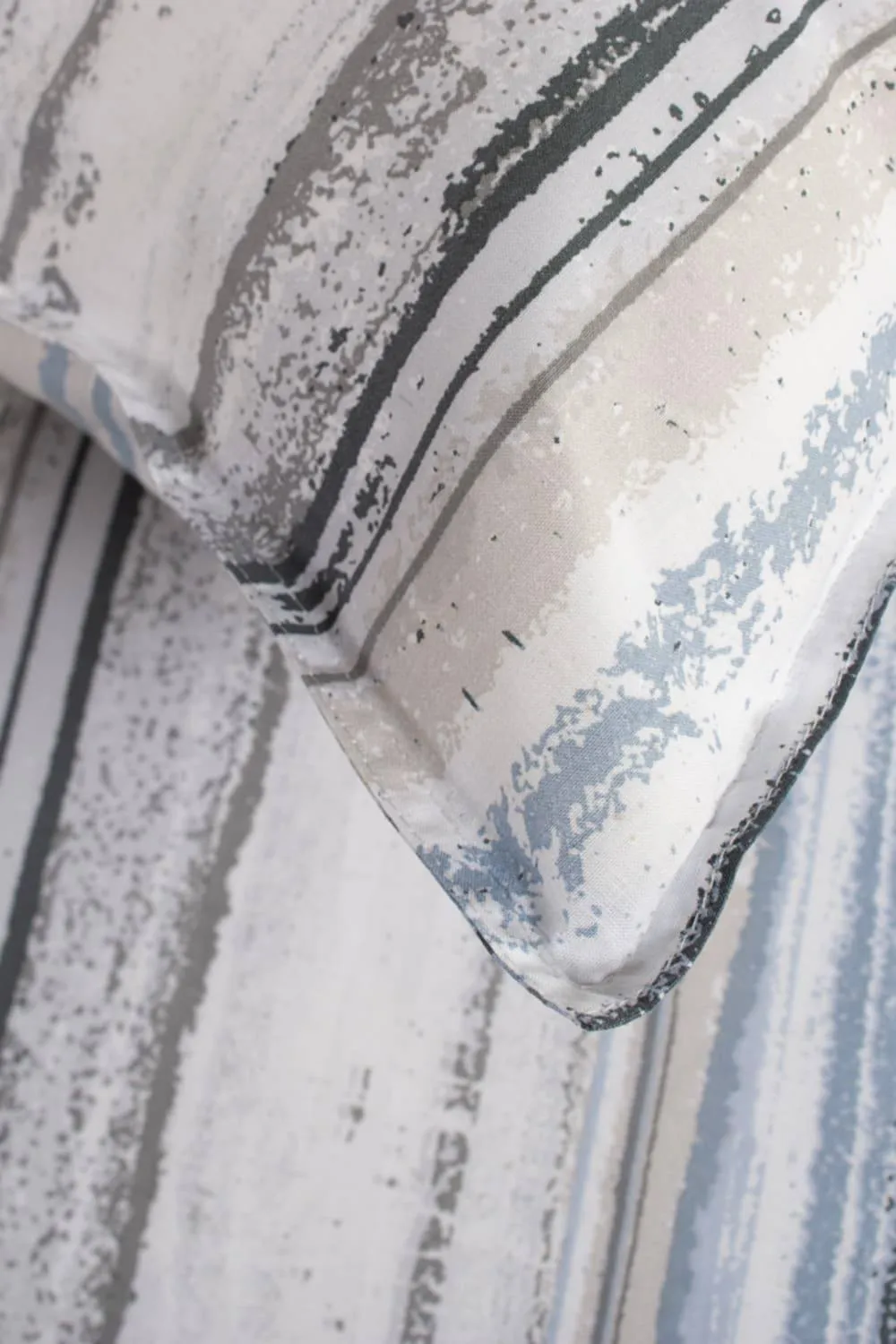 The Lyndon Company Blue Chalkie 100% Cotton Duvet Set with Broken Texture 3