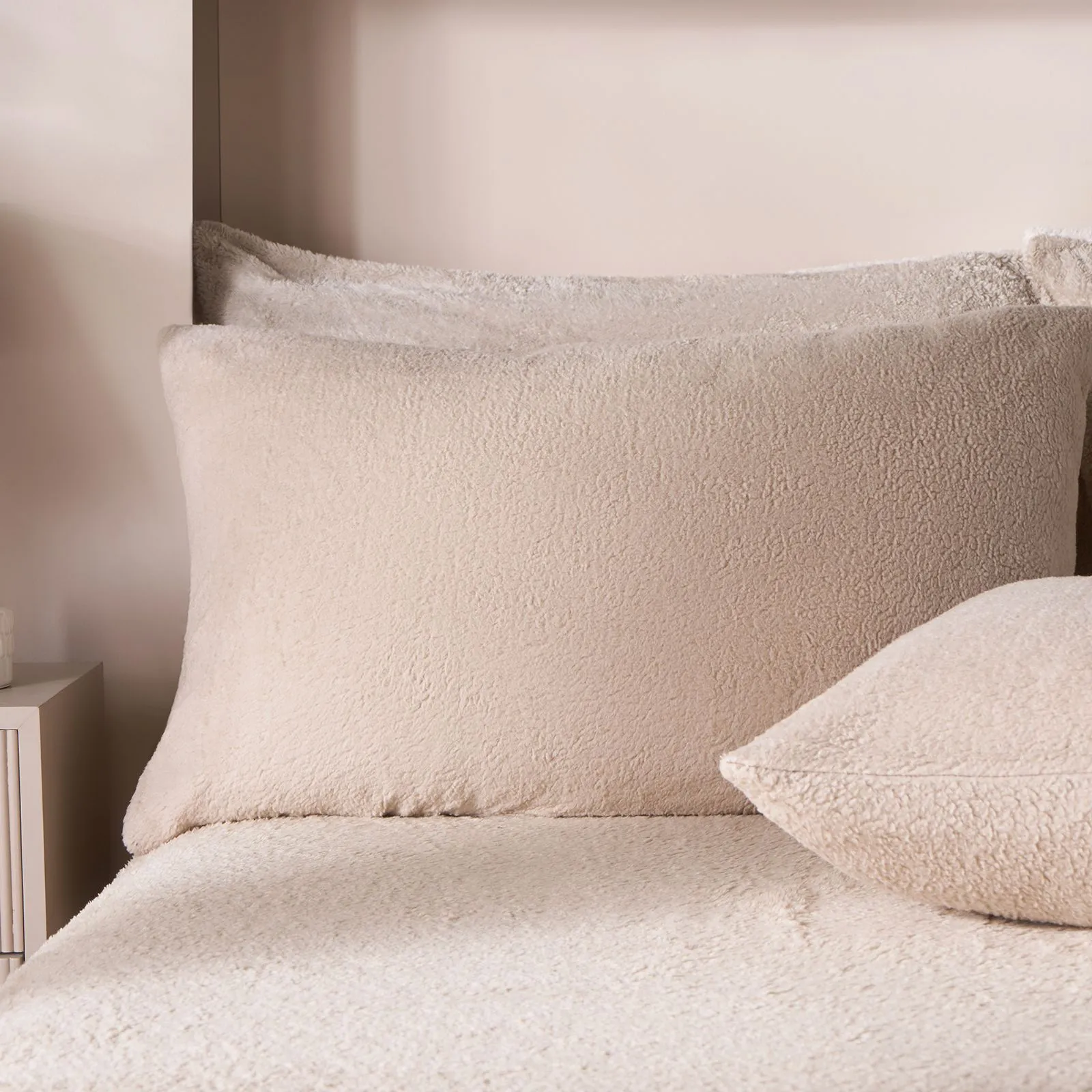OHS 2 Pack Thermal Teddy Fleece Pillowcase Cover in Natural
