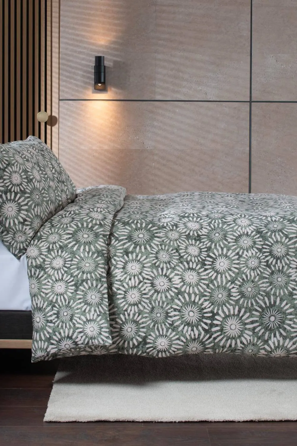 Deyongs Studio Thompson Floral Printed Duvet Set in Green 2
