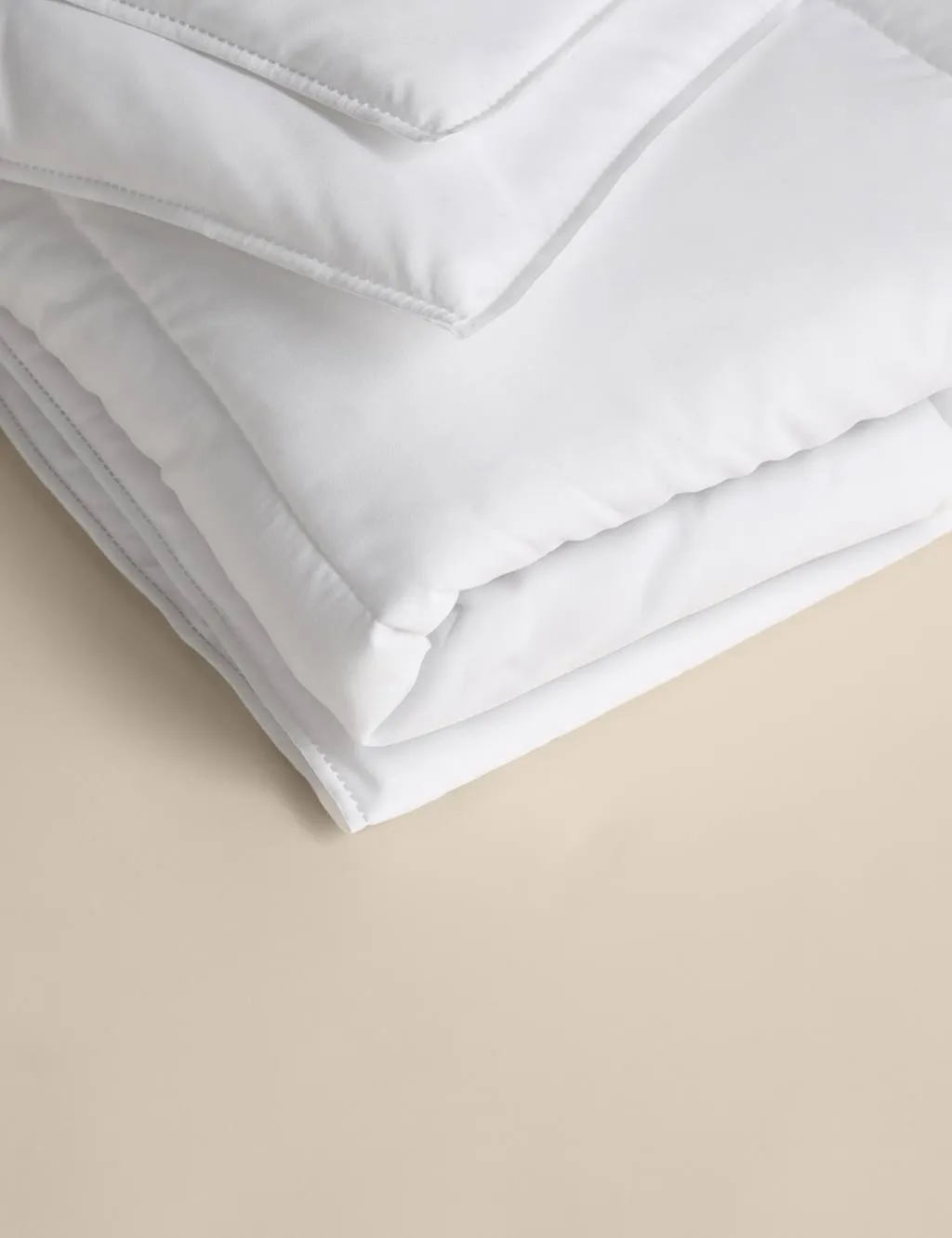 M&S Smart Wash & Dry Anti Allergy 4.5 Tog Duvet White