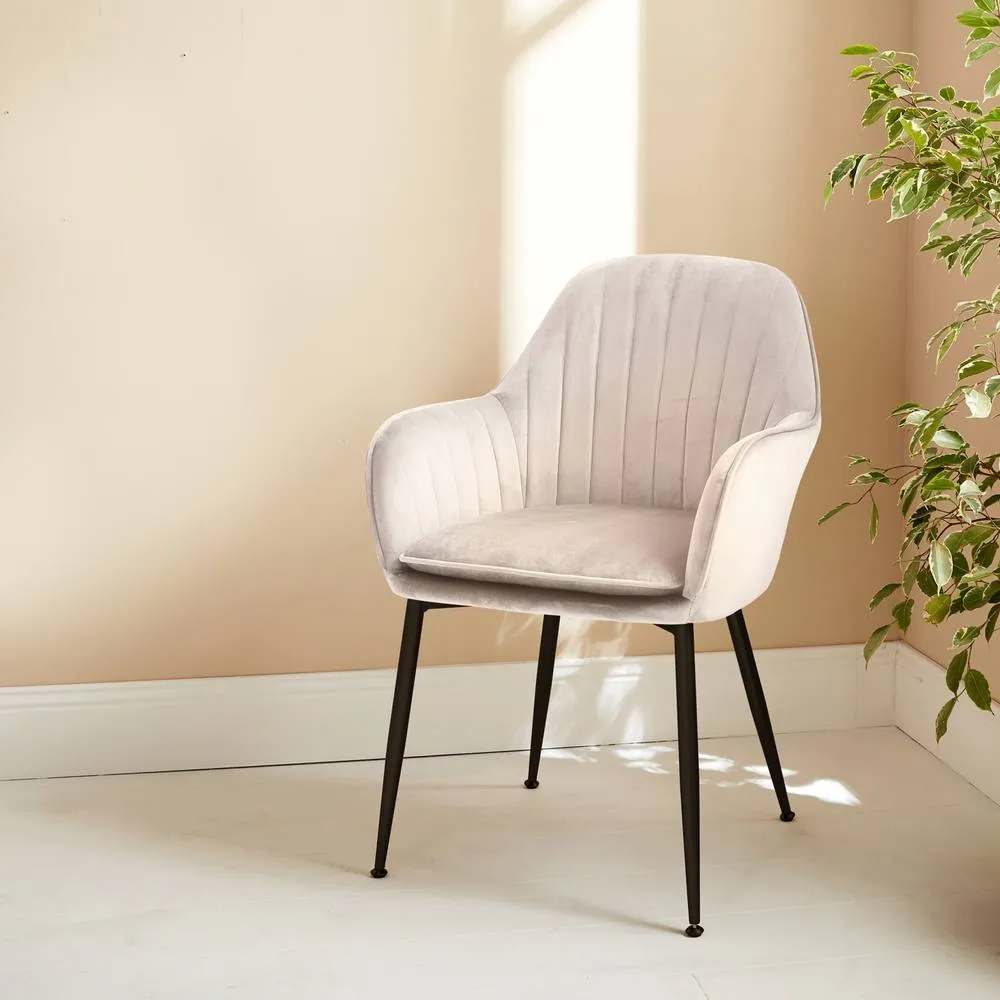 sweeek Accent chair with metal legs in Off-White 1