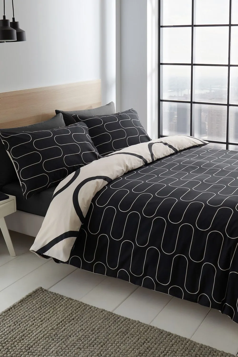 Catherine Lansfield 'Linear Curve Geometric' Duvet Set in Black 2