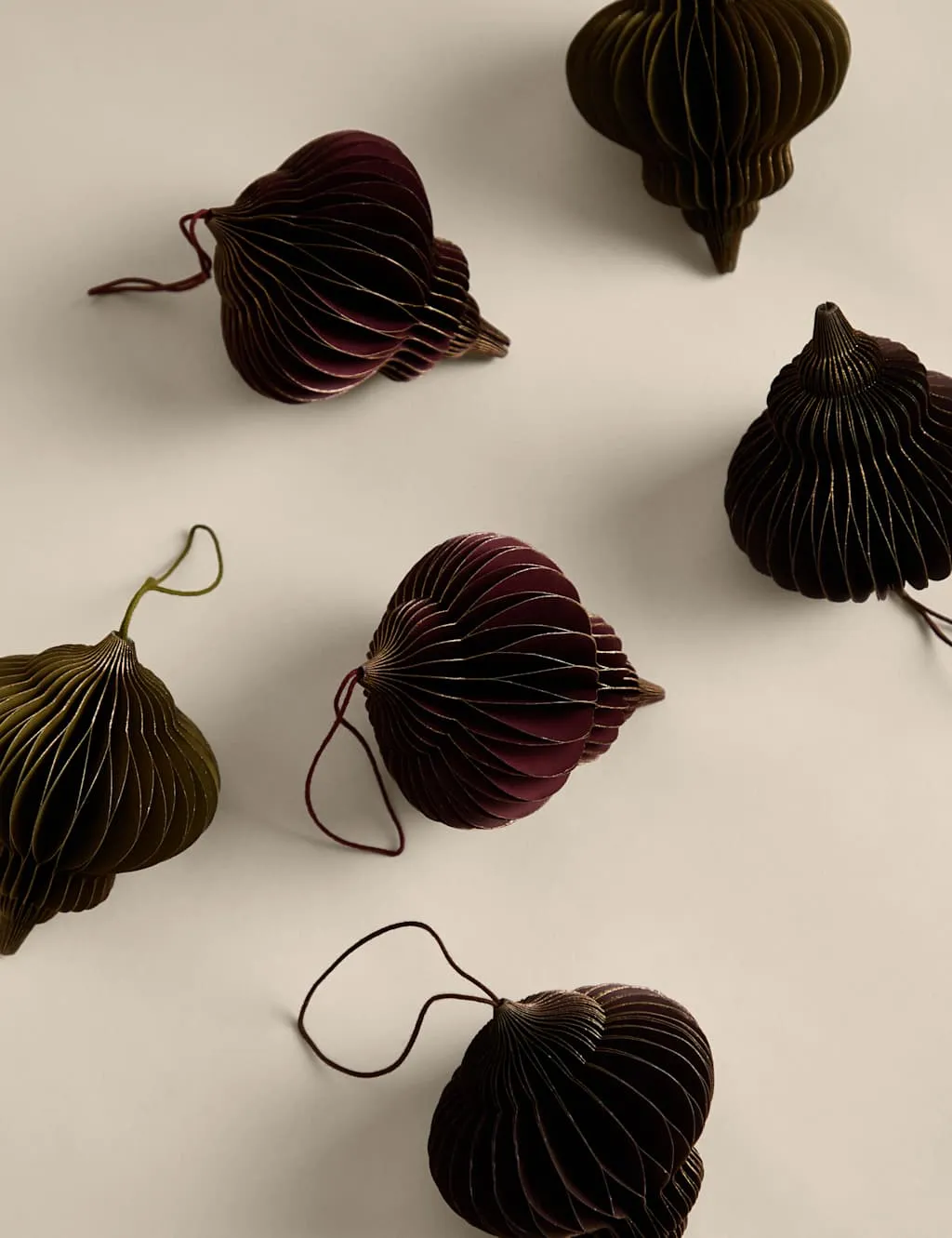 M&S Paper Finial Baubles 6 Pack Burgundy Mix