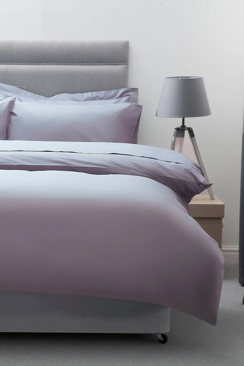 Belledorm Egyptian Cotton 200 Thread Count Duvet Cover in Purple 1