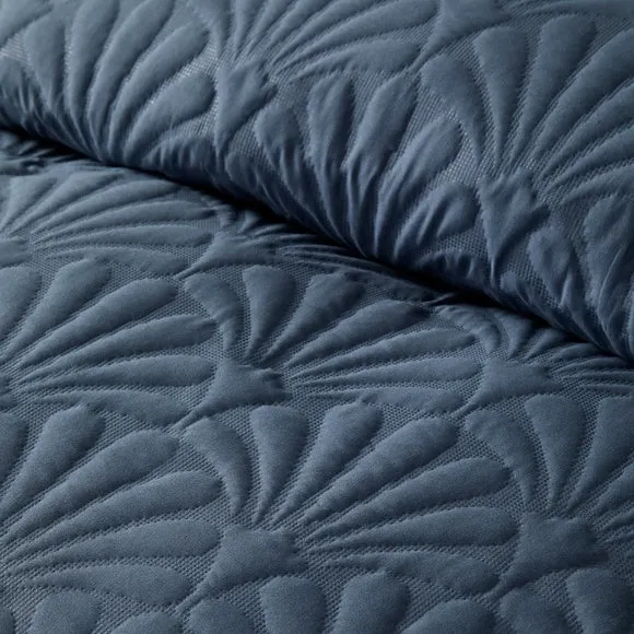 Cavali Duvet Cover and Pillowcase Set 3