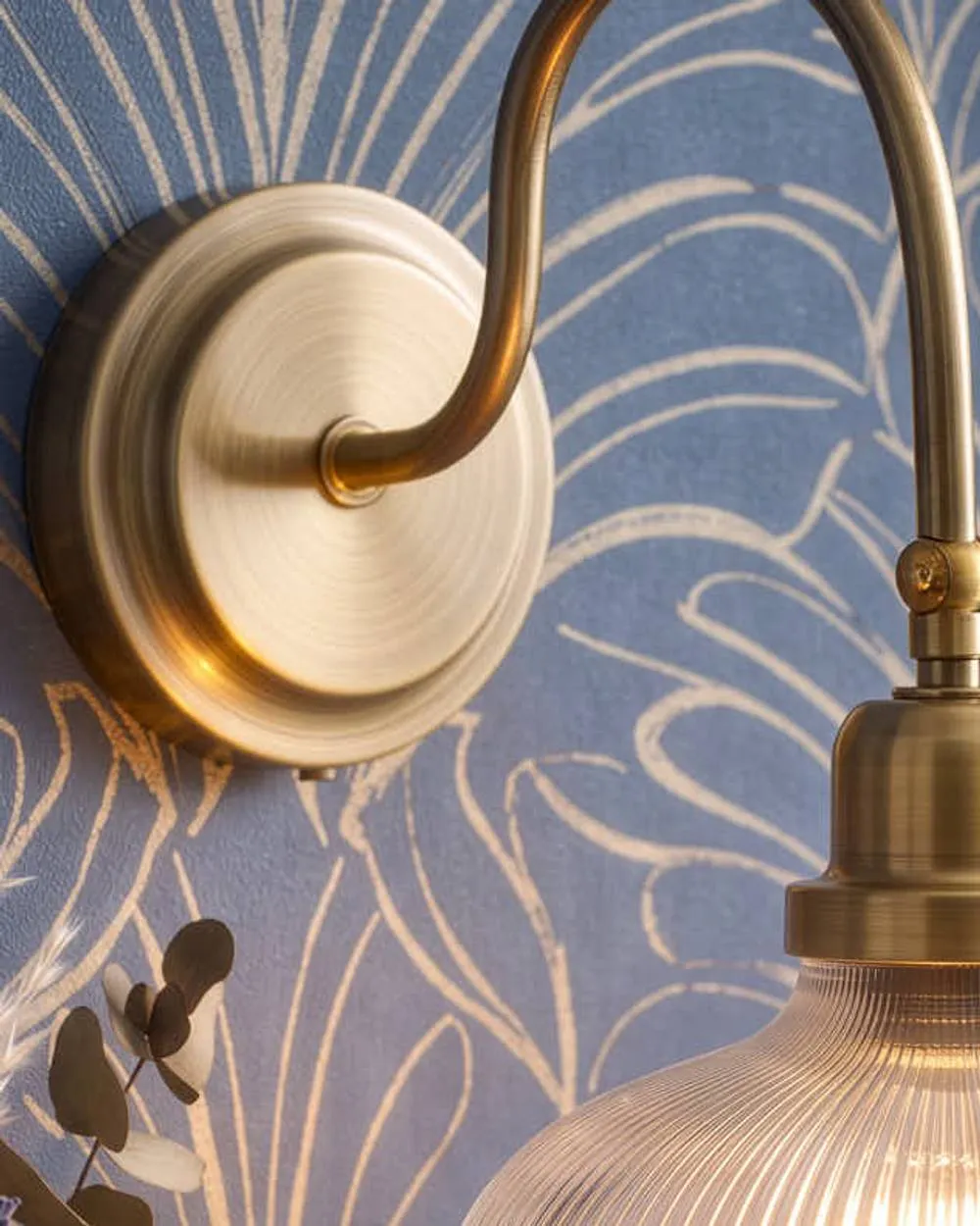Dibor Adjustable Ribbed Glass Wall Light, Art Deco Style, Aged Brass Finish in Gold 6