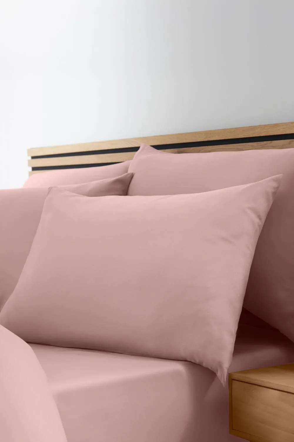 Catherine Lansfield So Soft Non Iron Duvet Cover Set in Pink 2