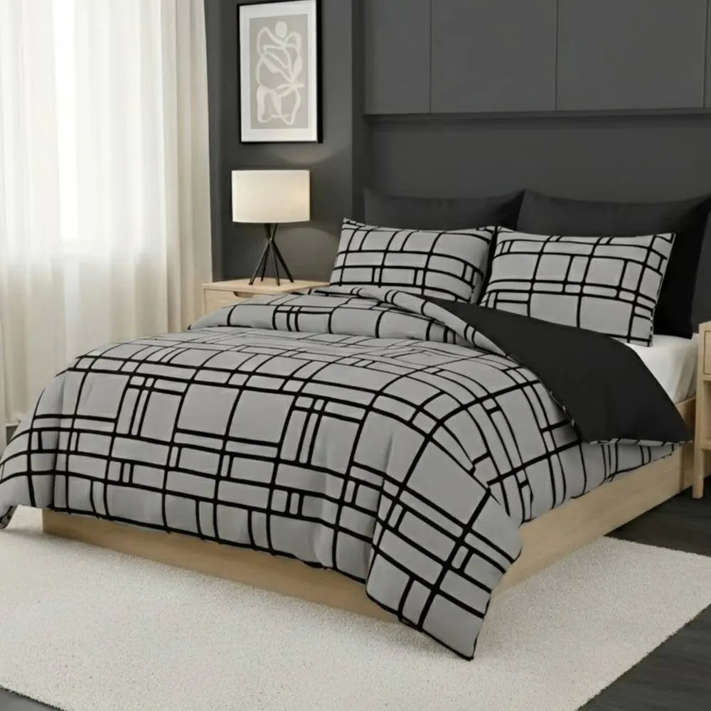 Pamposh Luxury Duvet Cover Set King Size Reversible Quilt Covers in Black