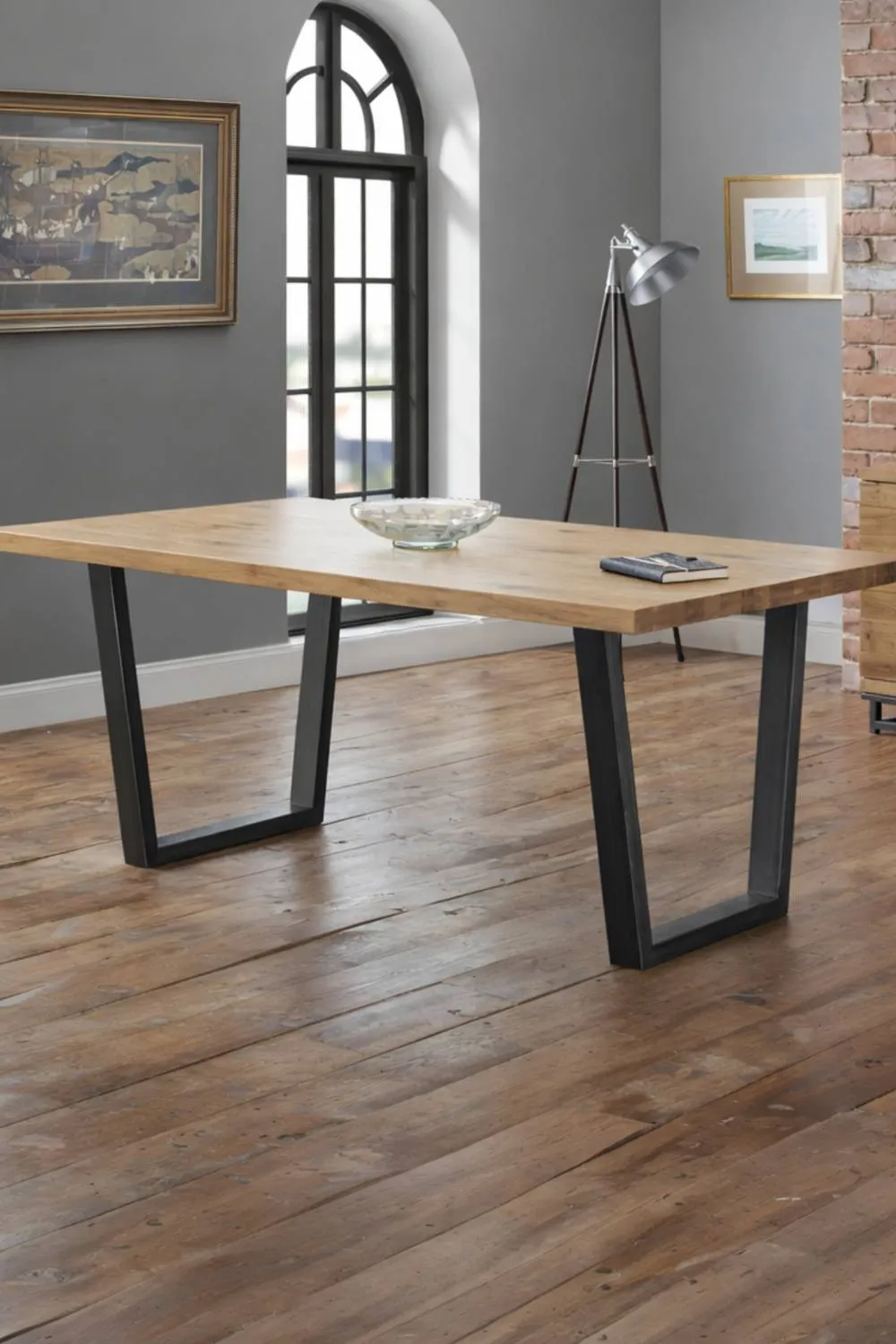 Julian Bowen Brooklyn Rectangular 4-6 Seater Dining Table in Light Oak