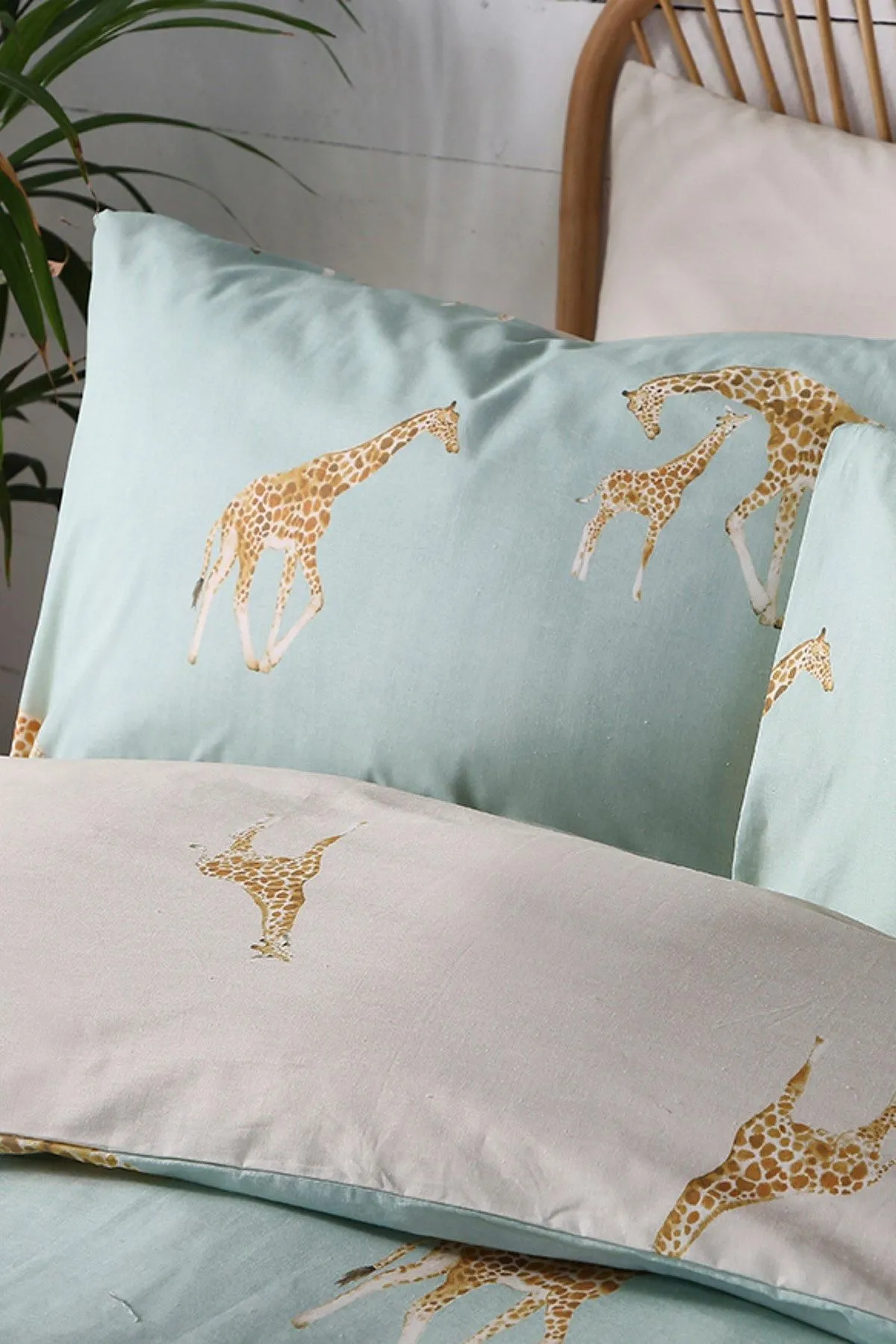 Fusion 'Milo Giraffe' Easy Care Reversible Duvet Cover Set in Duck Egg Blue 3