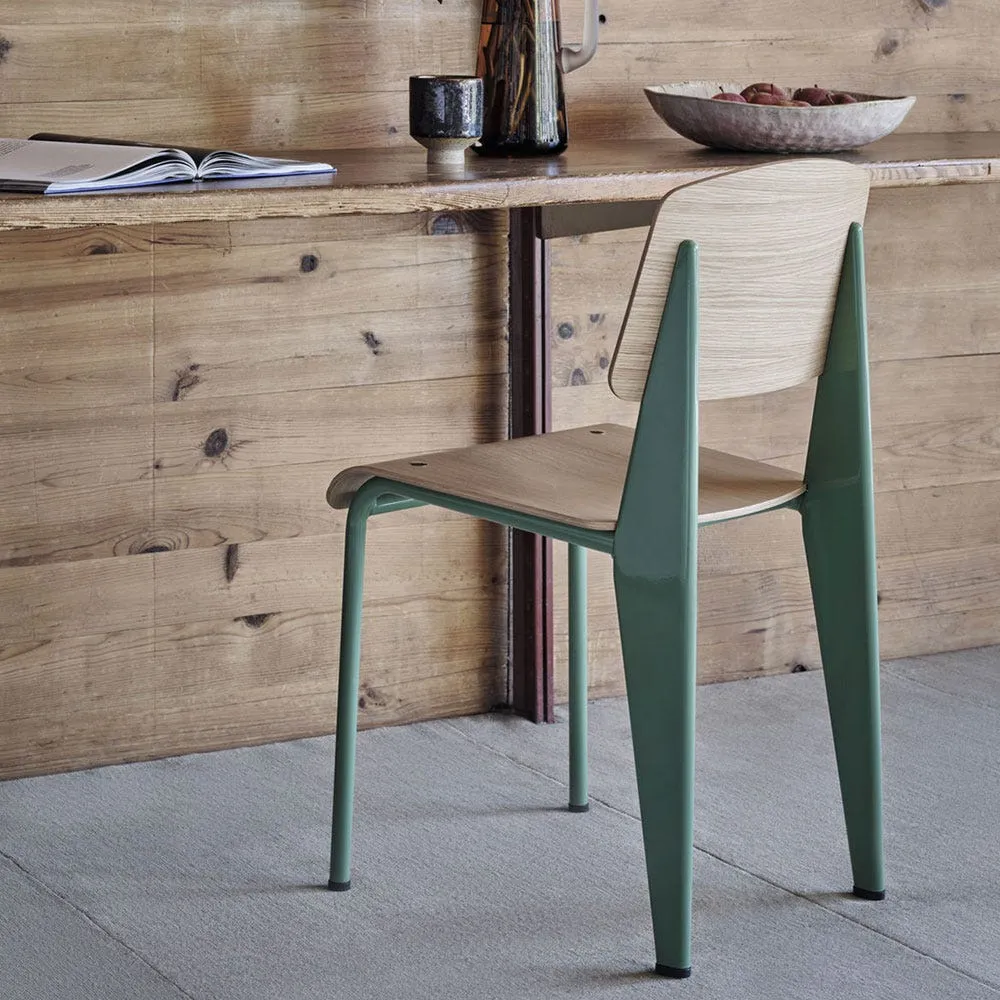 Vitra Standard Chair, Oak Seat Red Base 3