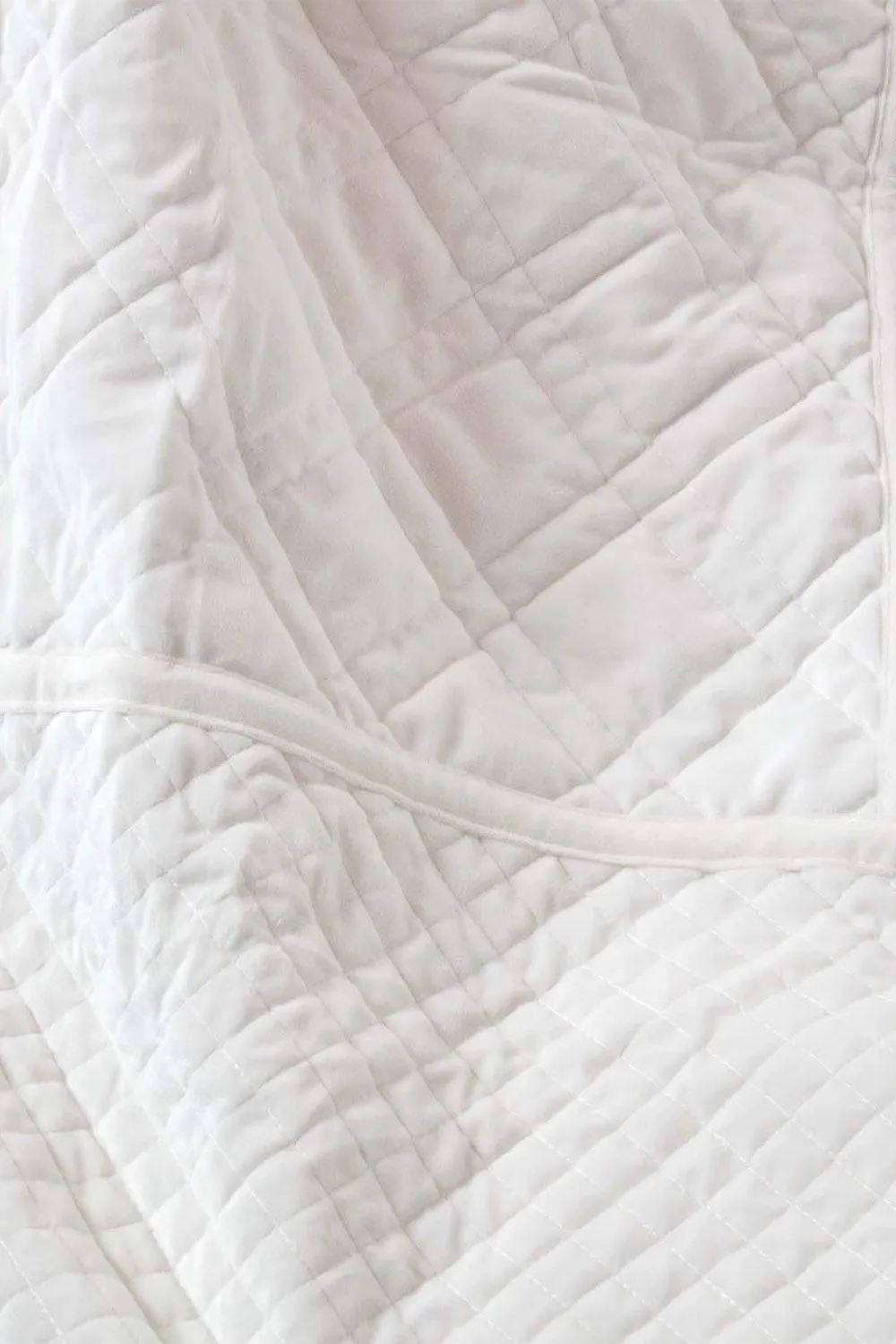 Homescapes Luxury Quilted Velvet Bedspread Geometric Pattern Throw in Cream 3