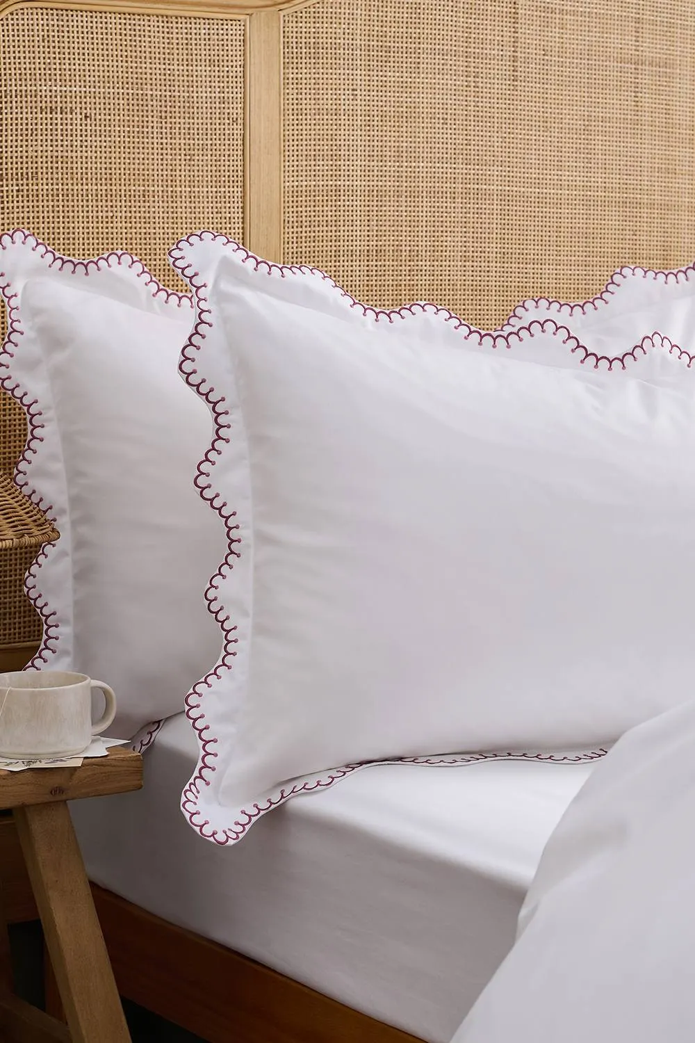CHRISTY 'Lucerne Scallop' Luxury Cotton Sateen Duvet Cover Set in Pink 4