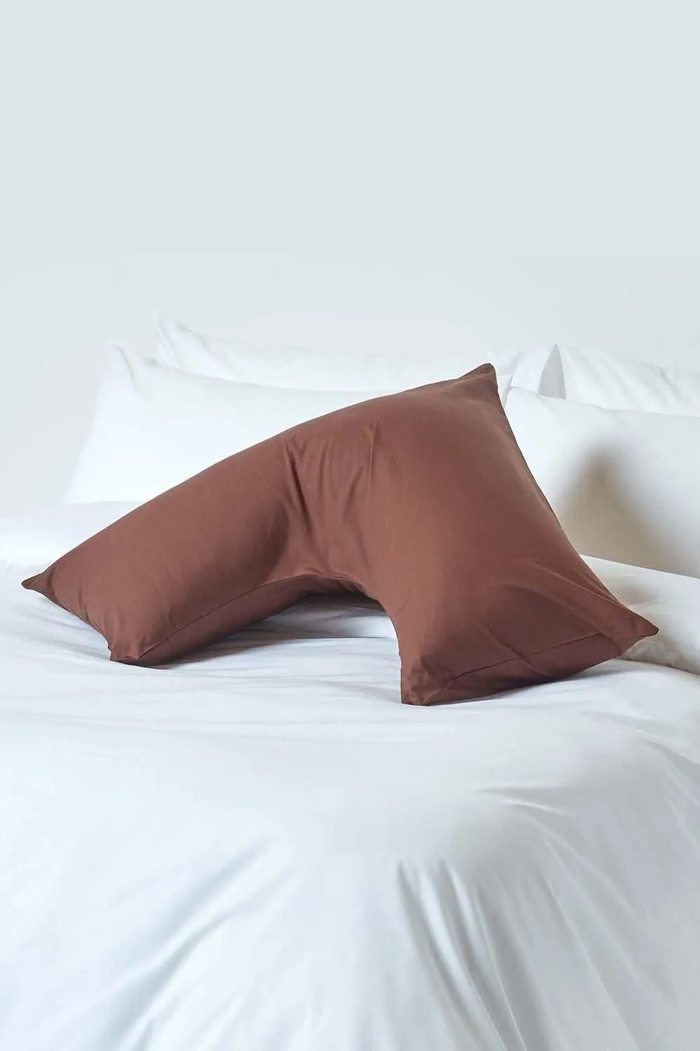 Homescapes Egyptian Cotton V Shaped Pillowcase 200 TC in Brown 2