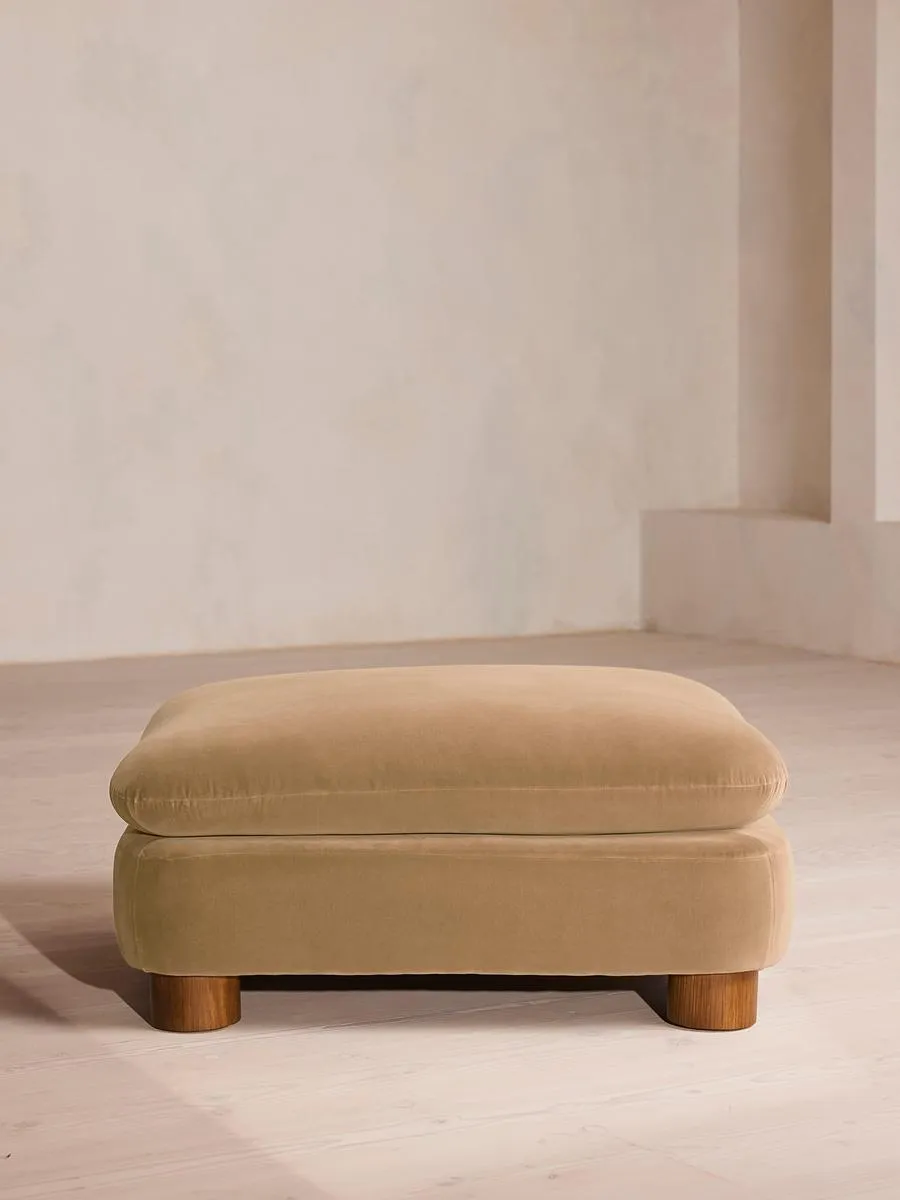 Vivienne Ottoman, Velvet Camel