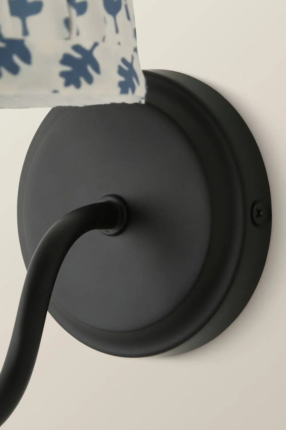 ValueLights Binky Pair of Rechargeable Black Wall Lights & Floral Pleated Shades in Mid Blue 6