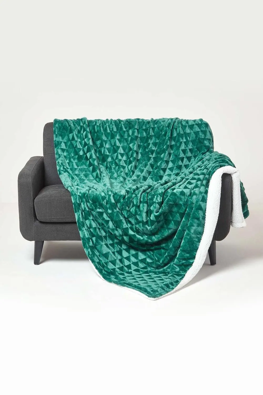 Homescapes Geometric Triangle Velvet Throw in Emerald